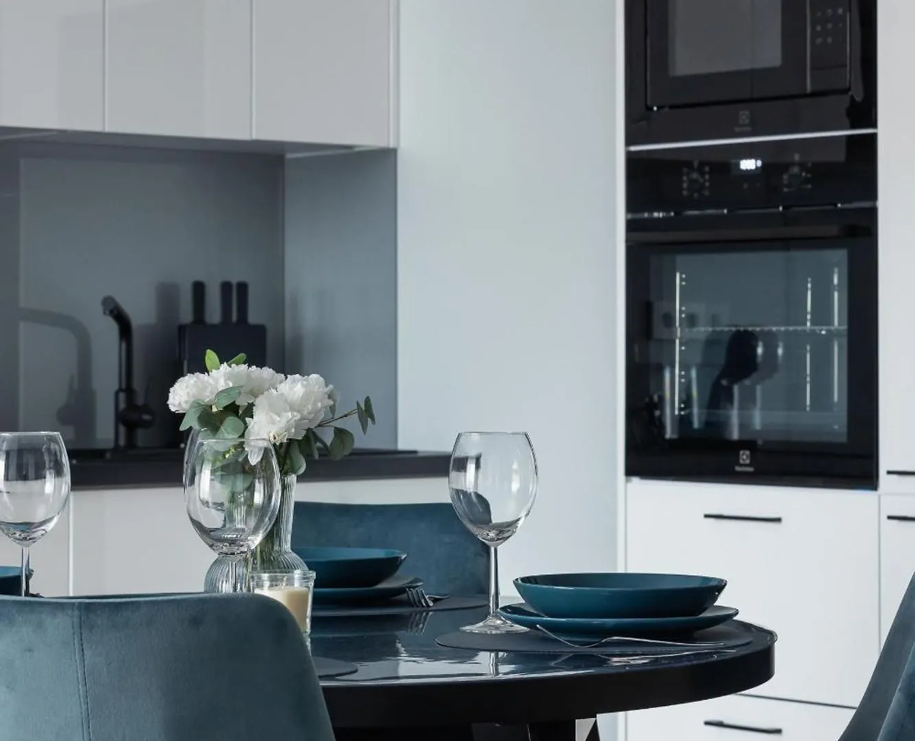 Unique Apartment With Balcony & Parking Zablocie Cracow By Renters Prestige Kraków