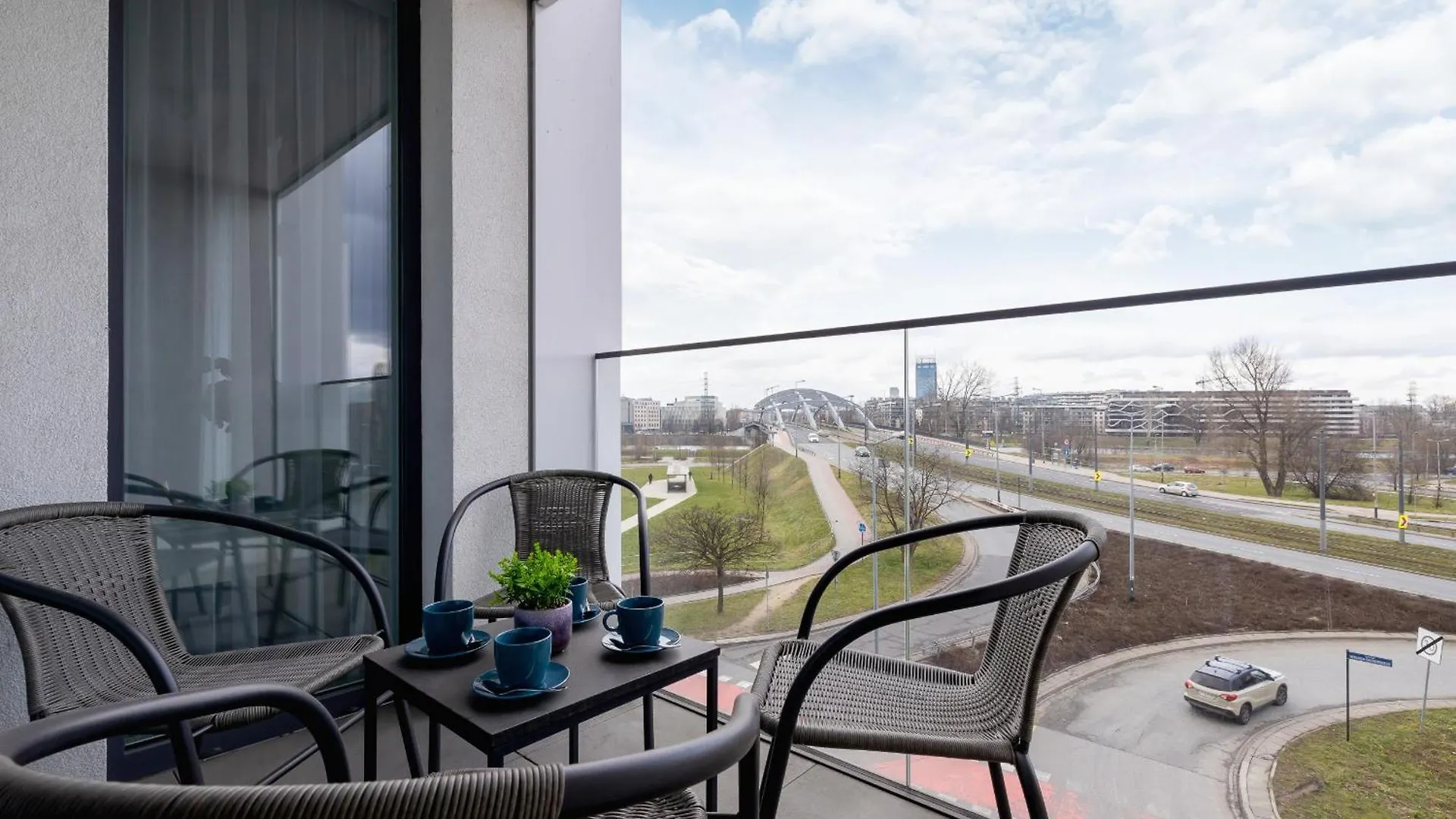 Unique Apartment With Balcony & Parking Zablocie Cracow By Renters Prestige Kraków