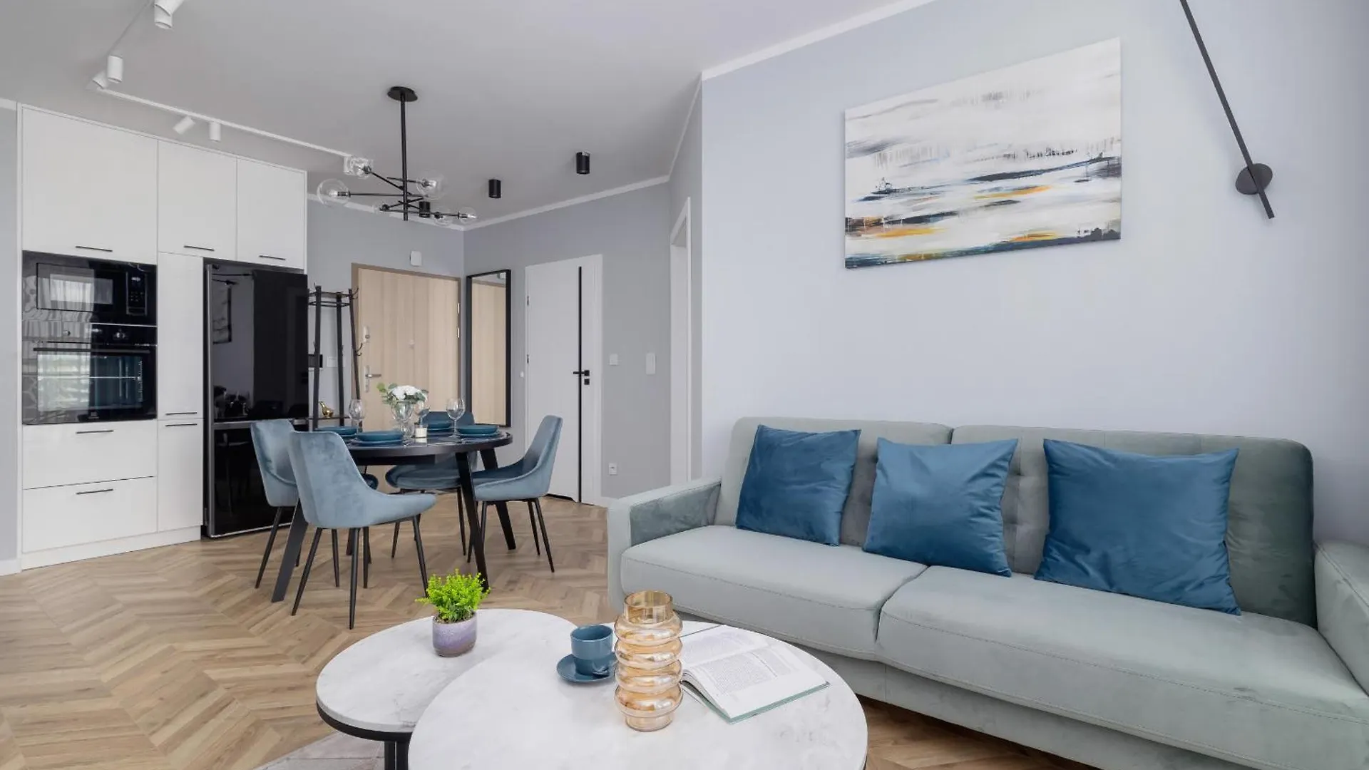 Unique Apartment With Balcony & Parking Zablocie Cracow By Renters Prestige Krakow