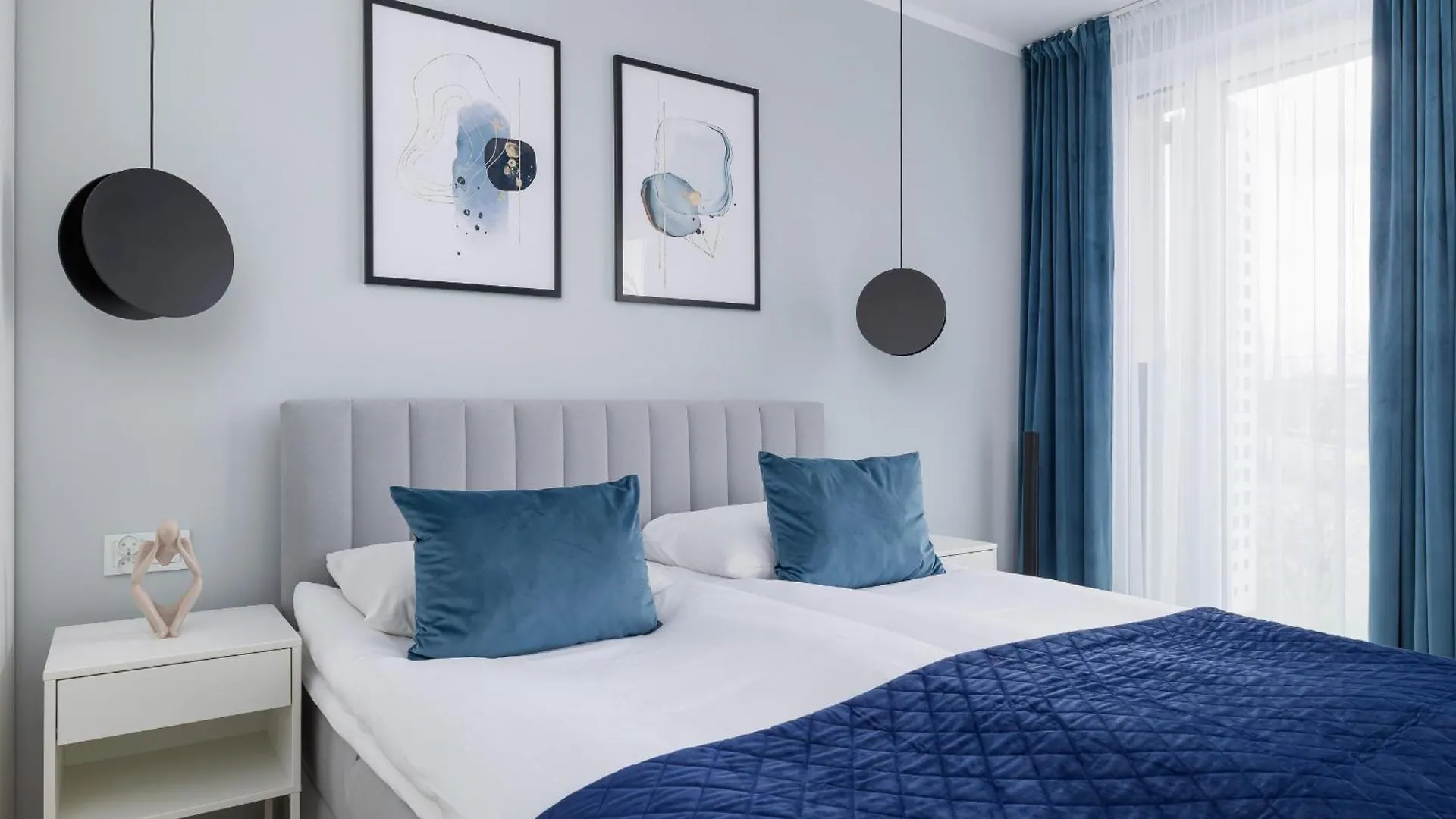 Unique Apartment With Balcony & Parking Zablocie Cracow By Renters Prestige Krakow