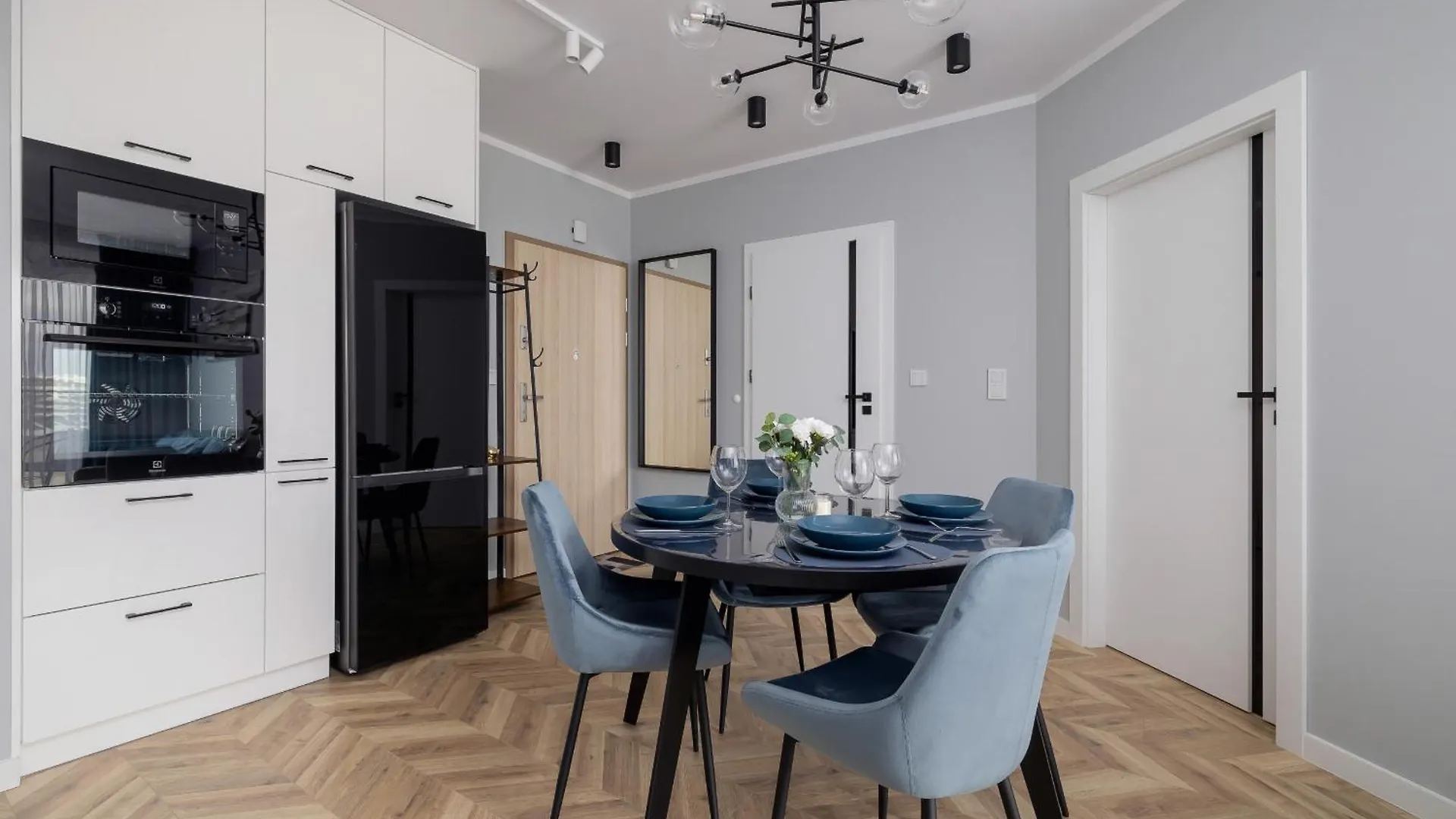 Unique Apartment With Balcony & Parking Zablocie Cracow By Renters Prestige Krakow