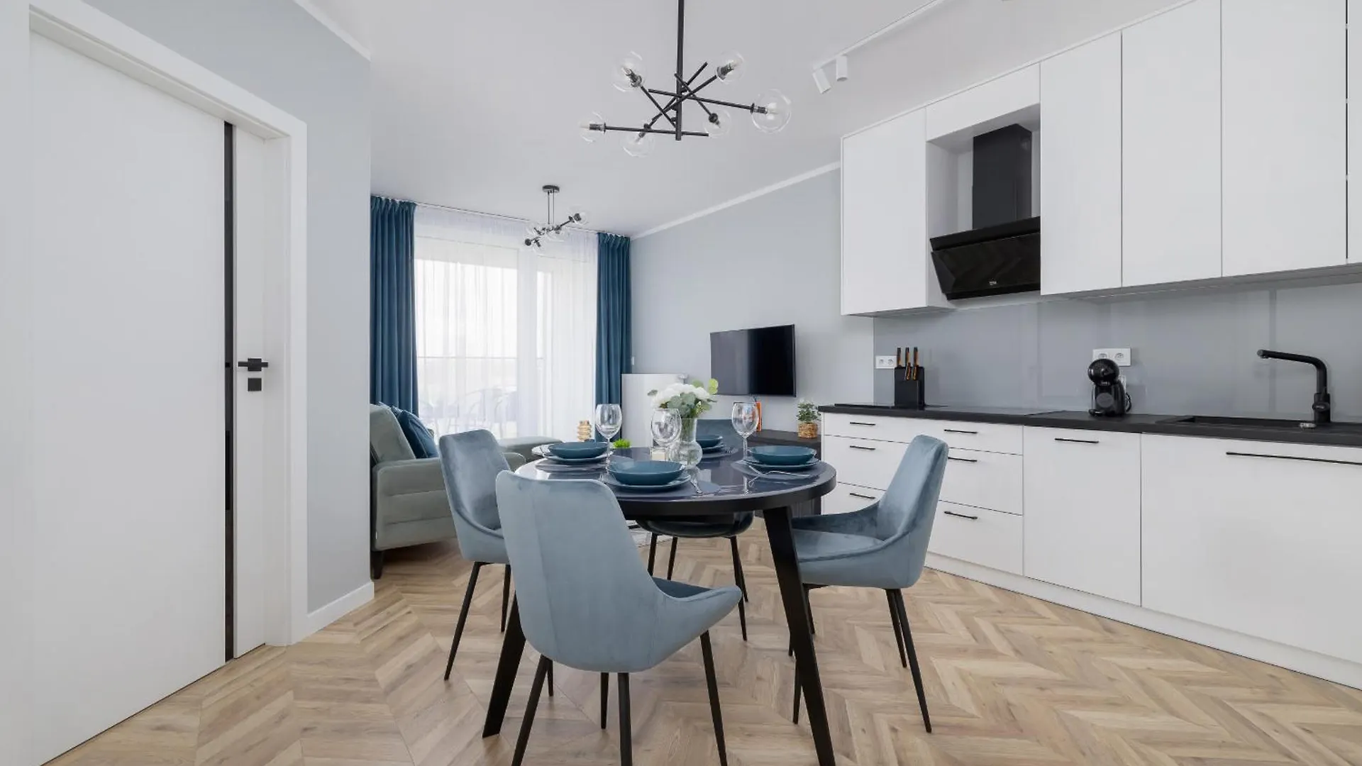 Unique Apartment With Balcony & Parking Zablocie Cracow By Renters Prestige Krakow