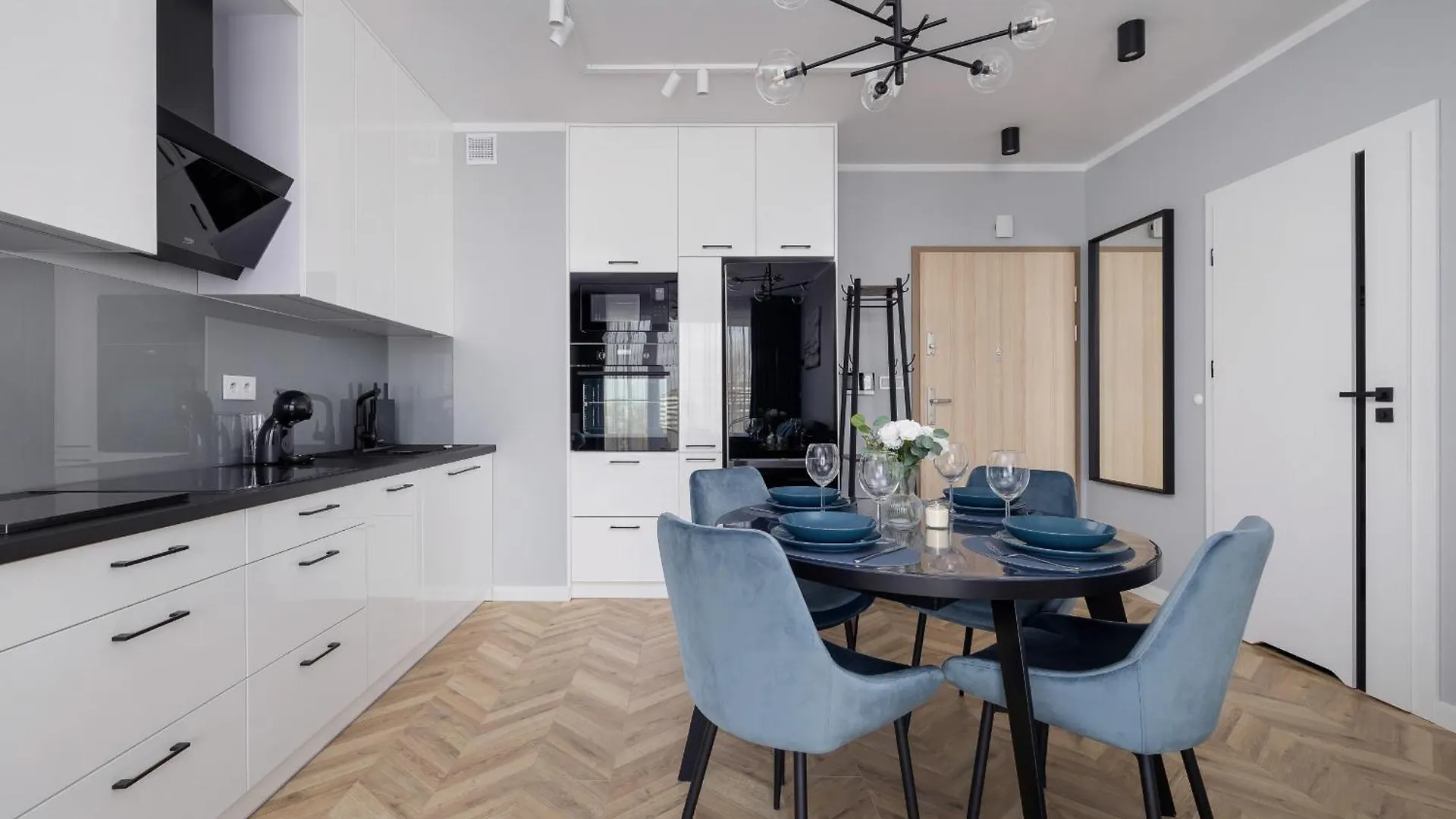 Unique Apartment With Balcony & Parking Zablocie Cracow By Renters Prestige Krakow Poland
