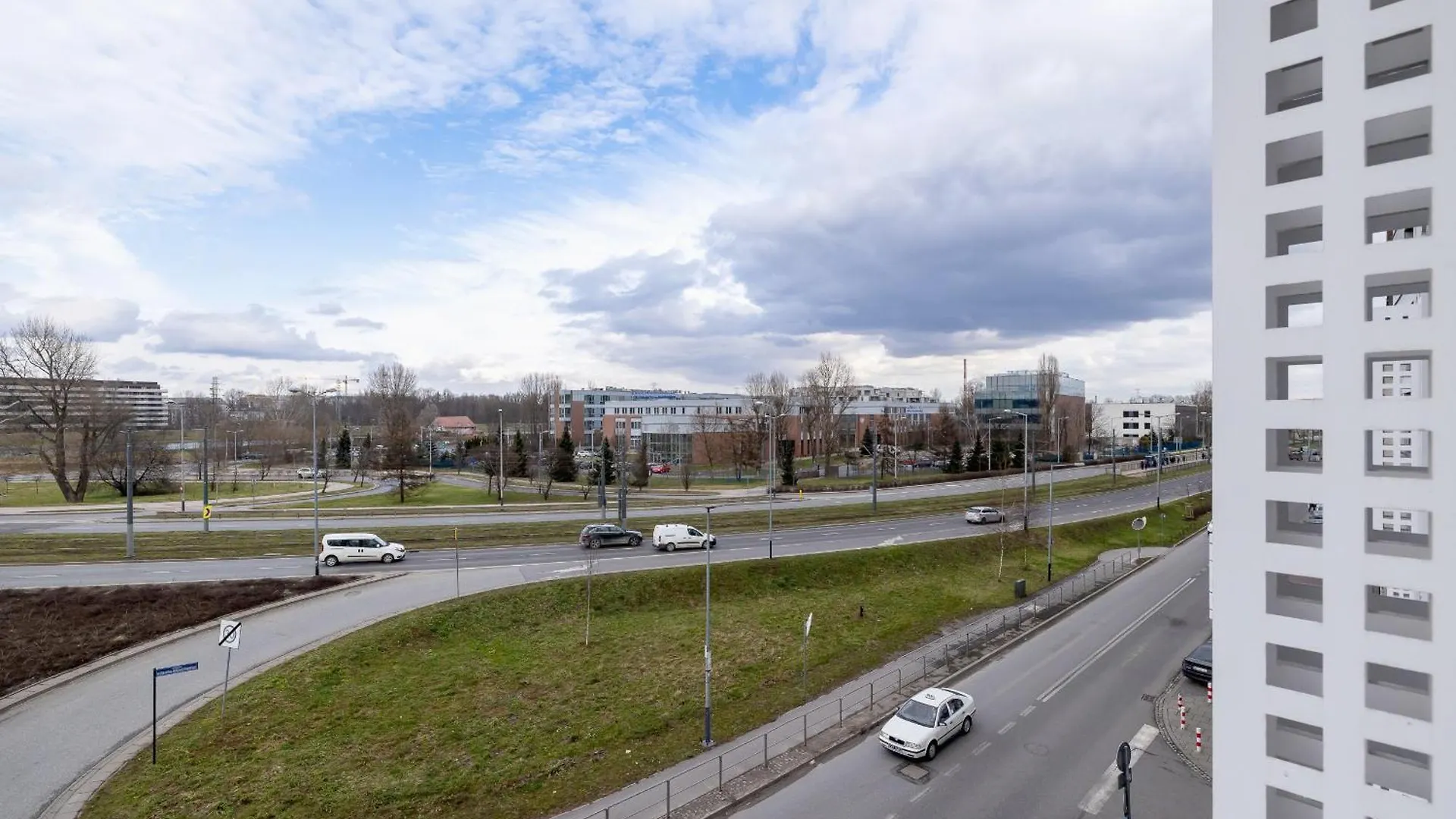 Unique Apartment With Balcony & Parking Zablocie Cracow By Renters Prestige Krakow
