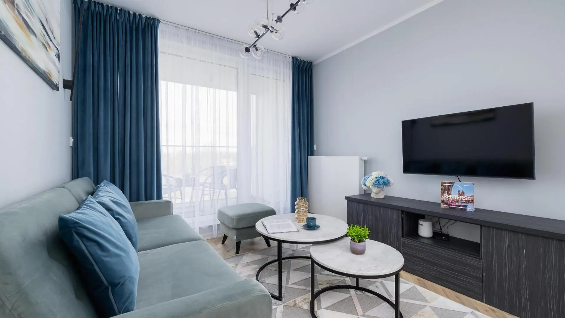 Unique Apartment With Balcony & Parking Zablocie Cracow By Renters Prestige Krakow Poland