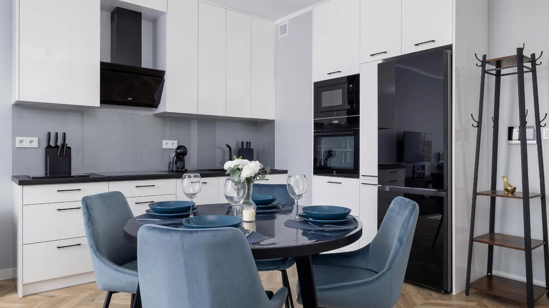 Unique Apartment With Balcony & Parking Zablocie Cracow By Renters Prestige Krakow 0*,
