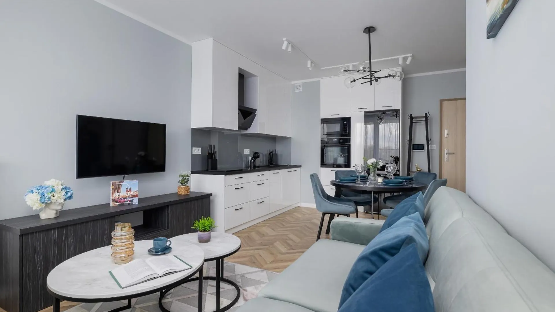 Unique Apartment With Balcony & Parking Zablocie Cracow By Renters Prestige Krakow